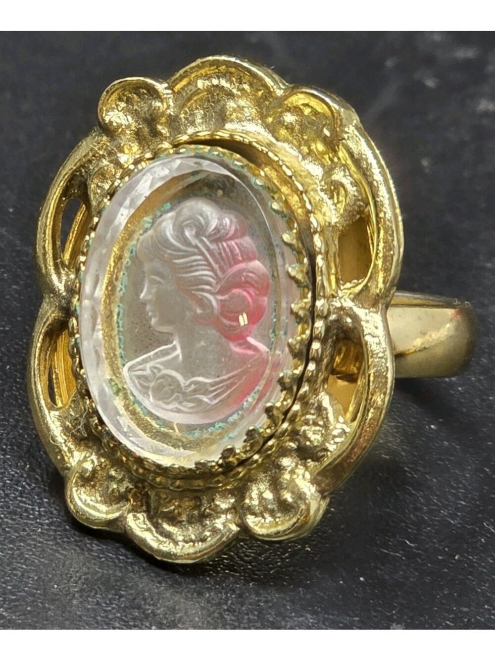 whiting and davis Cameo Glass Ring Size 6.5 Yellow Gold Tone Red/Pink Hue